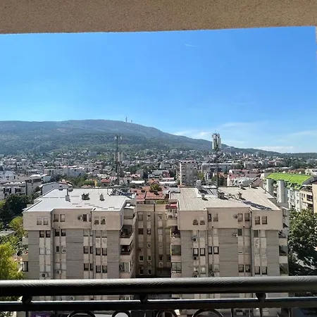 Flatiron 2-bedroom Apartment,